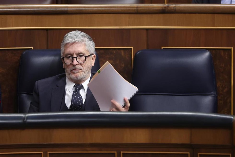 Archivo - El ministro del Interior, Fernando Grande-Marlaska, en una sesión de control al Gobierno