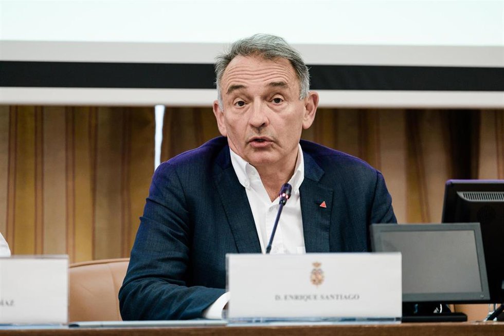 El diputado de Sumar Enrique Santiago, durante la inauguración de la Jornada Inteligencia artificial y el futuro del trabajo, en el Congreso de los Diputados, a 4 de mayo de 2026, en Madrid (España).