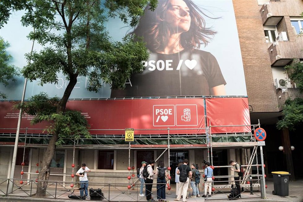 Fachada de la sede nacional del PSOE en Ferraz.