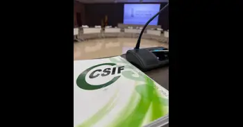 CSIF desconvoca la vaga per a "centrar-se" en la negociació amb la Conselleria d'Educació
