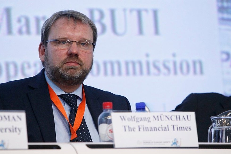 Archivo - Wolfgang Münchau, cofundador y director del servicio de noticias especializado Eurointelligence