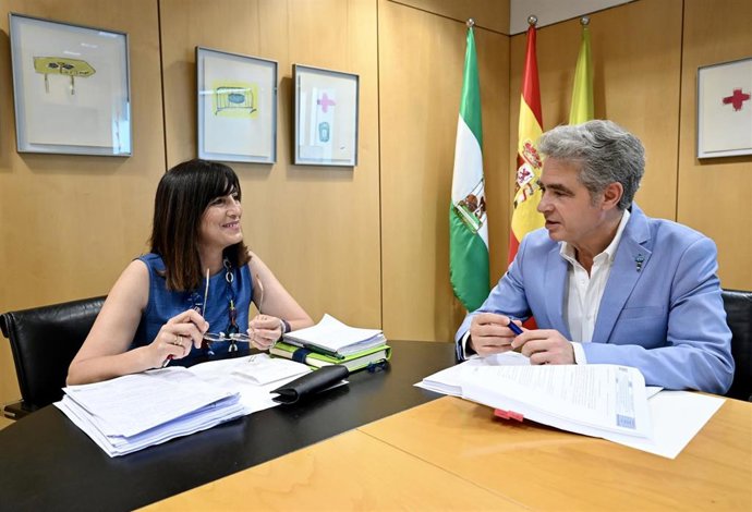 La diputada de Cultura y Educación, Pilar Caracuel, ha señalado que "la concesión del Pozo de Plata 2026 a la Comisión de los 33 supone un reconocimiento de justicia histórica hacia quienes contribuyeron a recuperar públicamente la figura de Lorca".
