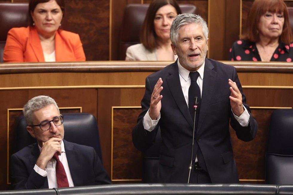 El ministro del Interior, Francisco Grande-Marlaska, interviene durante una sesión plenaria en el Congreso de los Diputados, a 27 de mayo de 2026, en Madrid (España). 