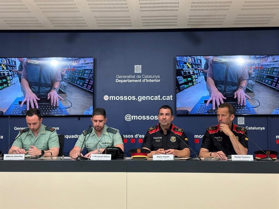 Rueda de prensa de Mossos y Guardia Civil para informar del operativo