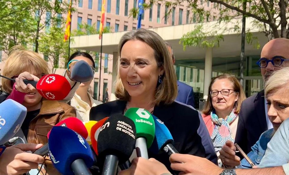 La vicesecretaria de Regeneración Institucional del PP, Cuca Gamarra, en una atención a los medios en Barcelona