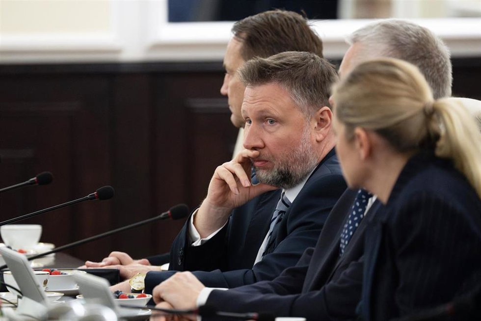 Archivo - El ministro del Interior polaco, Marcin Kierwinski, en el Parlamento polaco.