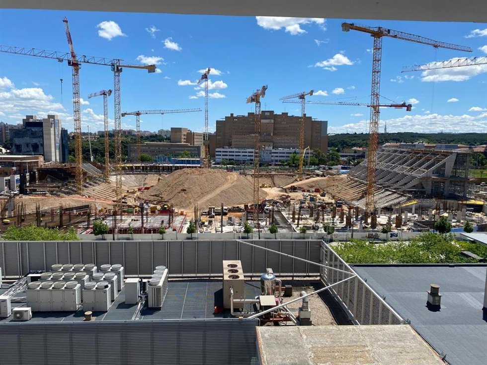 Obras del nuevo estadio de fútbol de La Romareda.