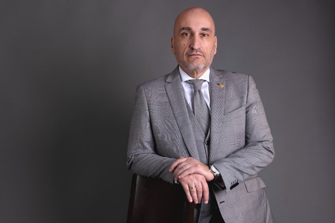 El presidente del Consejo General de Colegios de Gestores Administrativos de España, Fernando Jesús Santiago