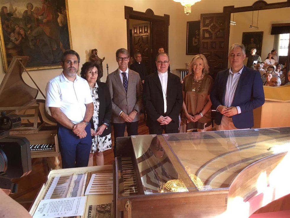 La Diócesis presenta el clave vinculado a la reina Bárbara de Braganza y una copia financiada por Marqués de Vargas