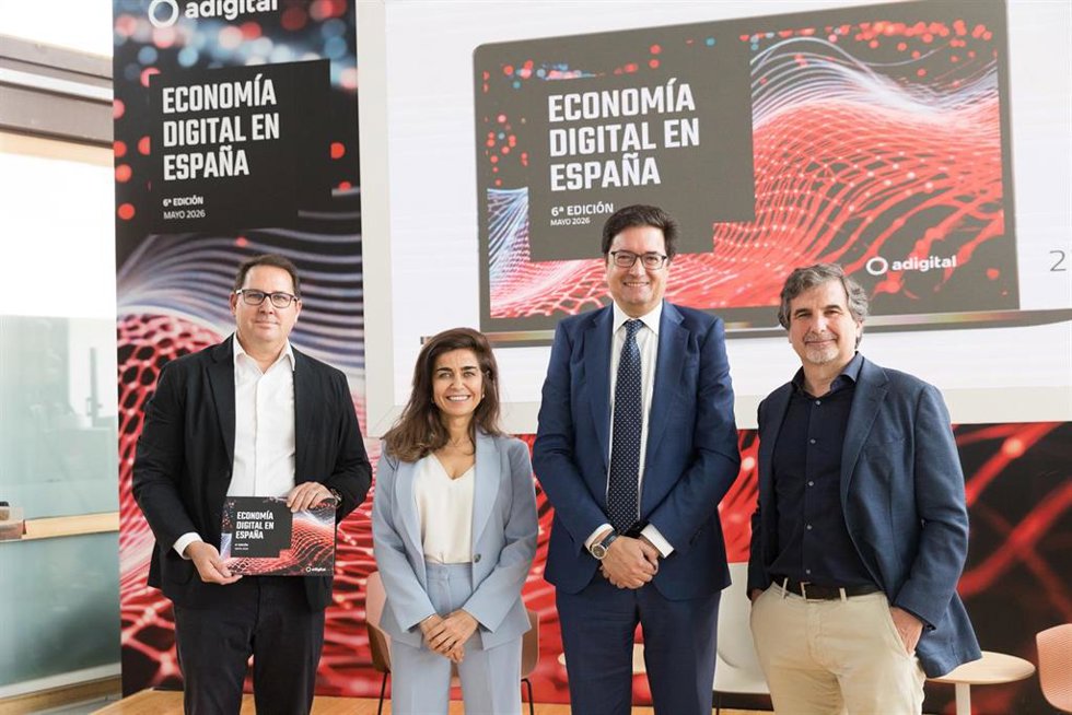 Cesar Tello, director general de Adigital, Susana Voces, presidenta de Adigital, Óscar López, ministro para Transformación Digital y de la Función Pública y Nacho de Pinedo, vicepresidente de Adigital