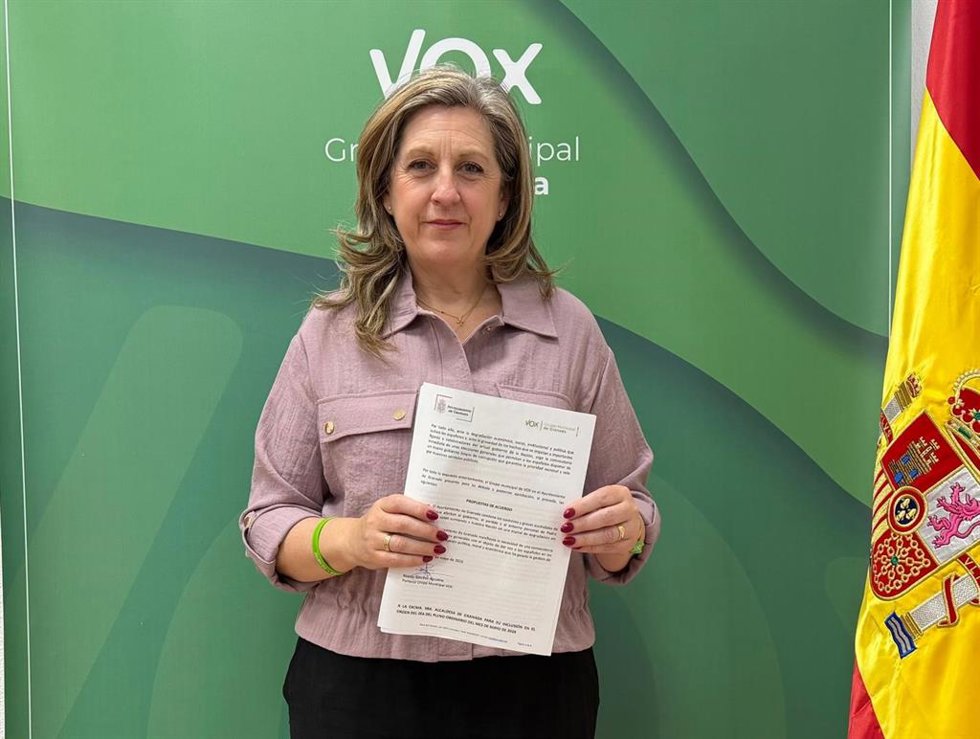 La portavoz local de Vox en el Ayuntamiento de Granada ha registrado una moción urgente "para denunciar la corrupción de Pedro Sánchez" y reclamar elecciones