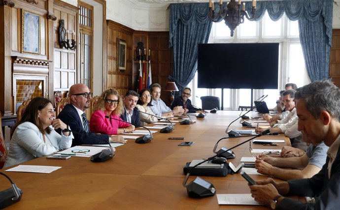 El consejero de Salud, César Pascual, asiste a la apertura de la jornada de trabajo de los directores financieros de los servicios de salud de las Comunidades Autónomas