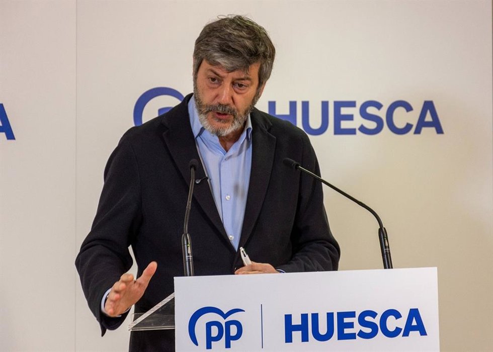 Archivo - El presidente del PP de Huesca, Gerardo Oliván.