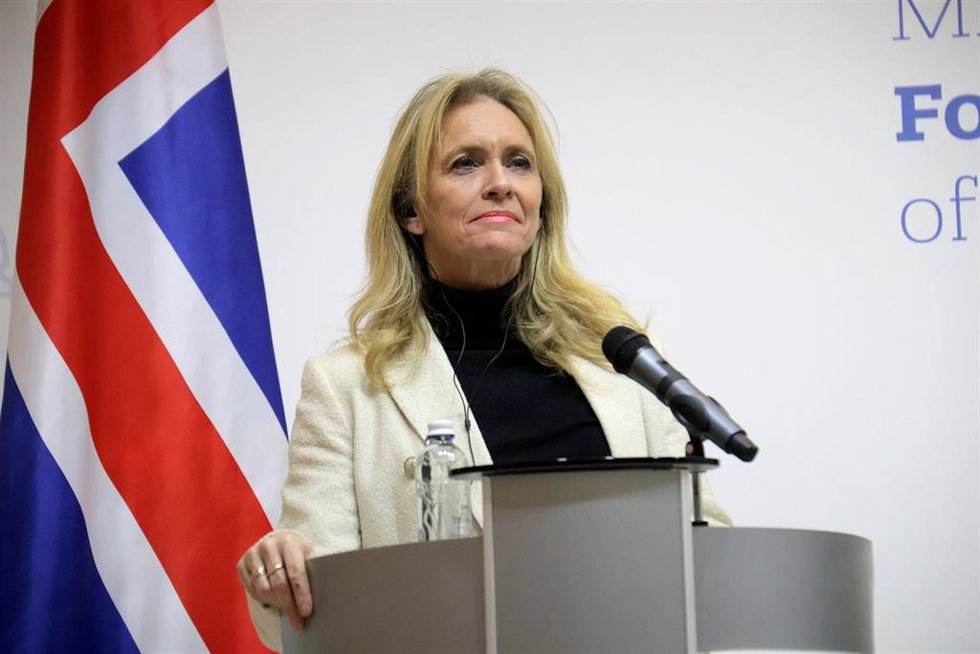 Archivo - La ministra de Exteriores islandesa, Thorgerdur Katrín Gunnarsdóttir, en rueda de prensa.