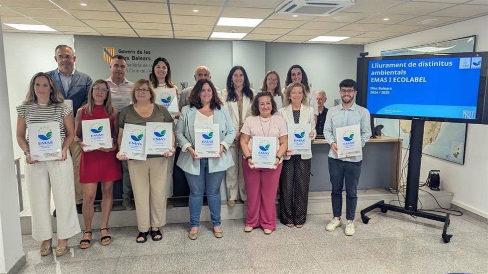 El Govern entrega distintivos ambientales EMAS y Ecolabel a 16 empresas por su compromiso con la sostenibilidad