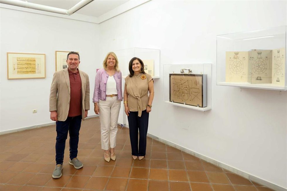 El Museo del Grabado Español Contemporáneo de Marbella (Málaga) albergará desde este jueves hasta el 15 de noviembre la exposición 'Diez recetas de inmortalidad', el primer libro objeto concebido íntegramente por Salvador Dalí.