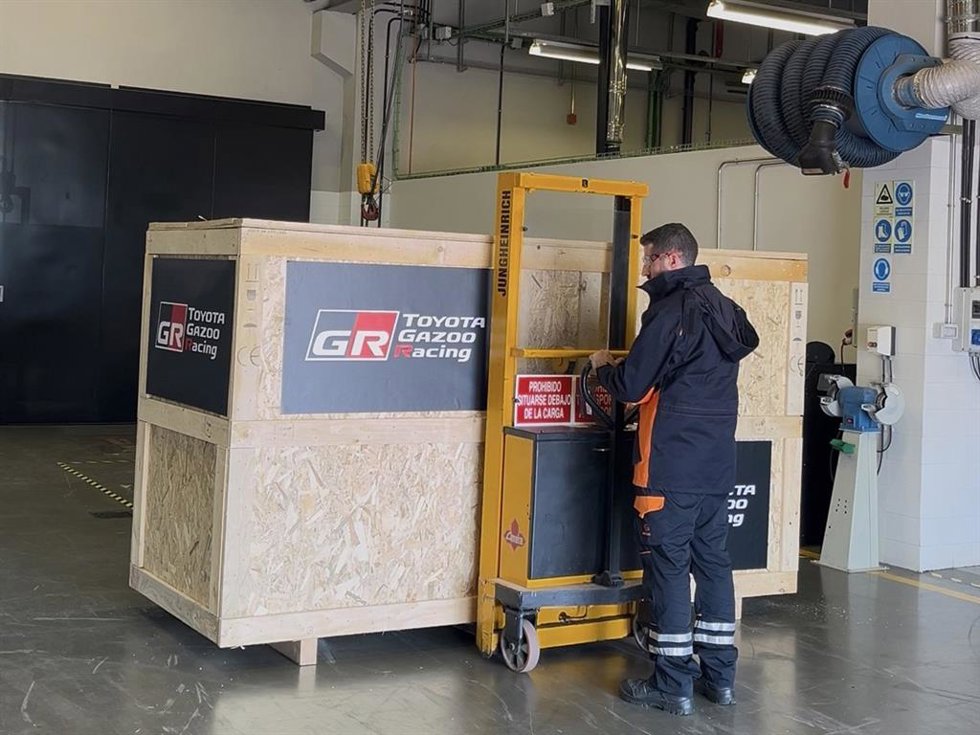 Repsol incorpora el motor de Toyota del Dakar en su TechLab de Móstoles