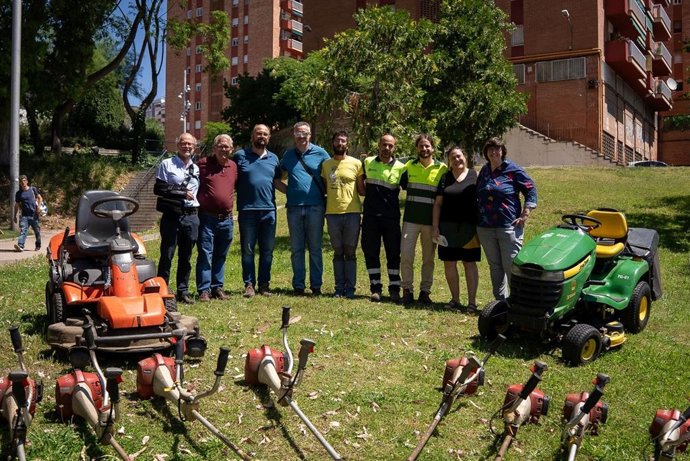 Barcelona cedeix 36 equips de jardineria a 5 centres educatius