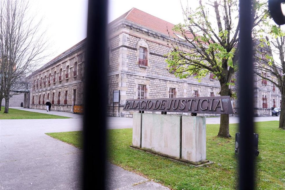 Archivo - Fachada del Palacio de la Justicia de Santander