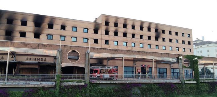 Incendio en el Hotel IBIS y en Le Grand Café de Málaga.
