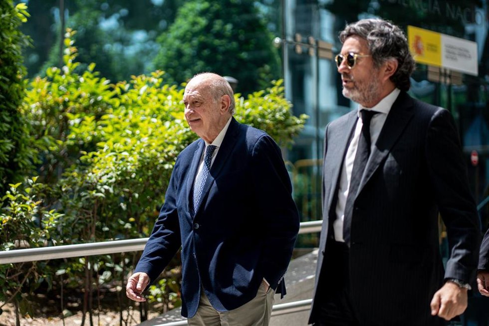 El exministro de Interior, Jorge Fernández Díaz, a su salida de la Audiencia Nacional, a 29 de abril de 2026, en Madrid (España). 