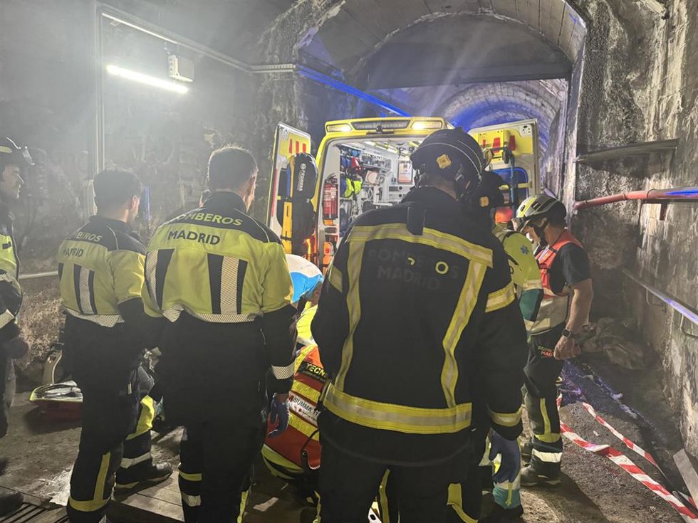 Los hechos han ocurrido en el túnel del tren de la línea 5 de Cercanías, entre las estaciones de Laguna y Embajadores