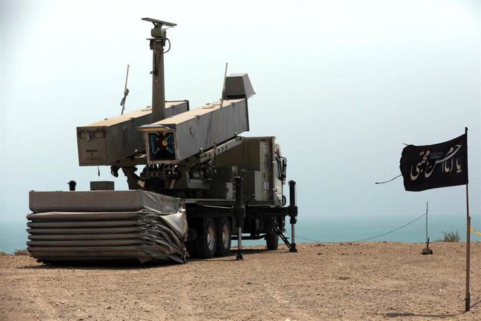 Archivo - Un sistema de misiles iraní durante ejercicios militares en una ubicación no revelada en el sur de Irán