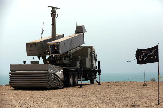 Archivo - August 20, 2025, Gulf Of Oman, Indian Ocean, Iran: An Iranian missile system during military exercises at an undisclosed location in southern Iran. On 21 August that Iran began two days of military drills in the northern Indian Ocean and Sea of 