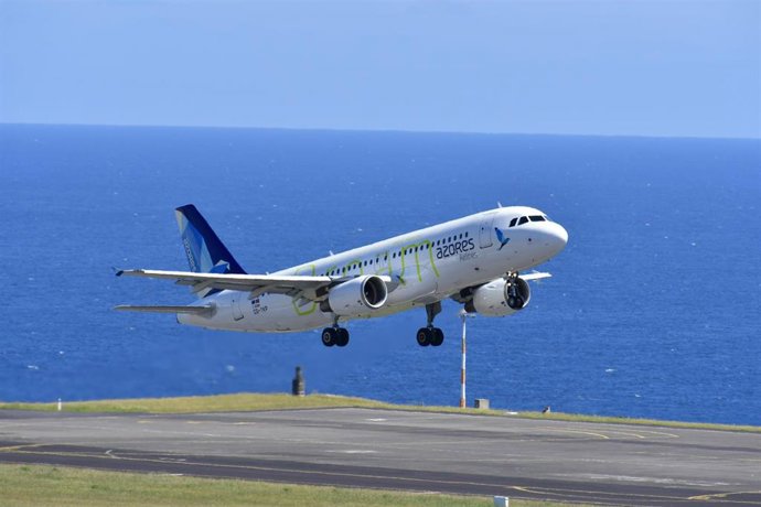 Archivo - Avión Azores Airline (Grupo SATA).