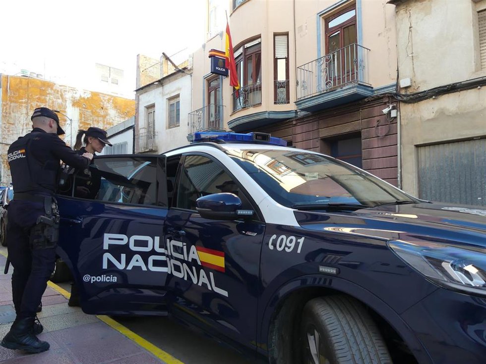 Archivo - La Policía Nacional detiene a dos personas por dos robos con fuerza en comercios de Alcantarilla