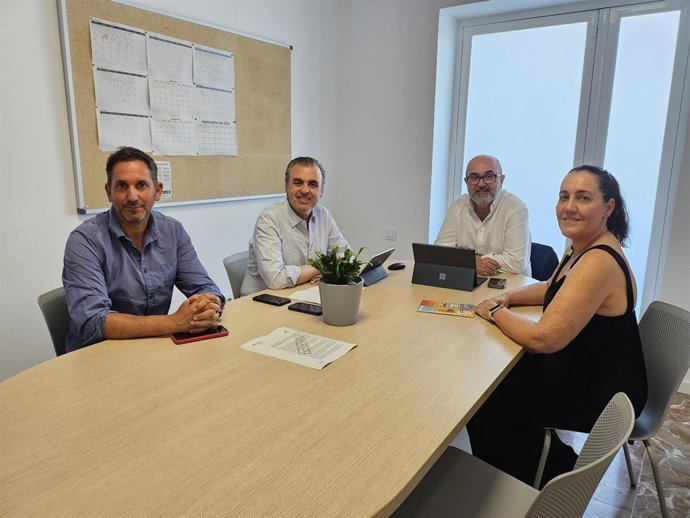 Reunión entre Vera y representantes de Sant Josep