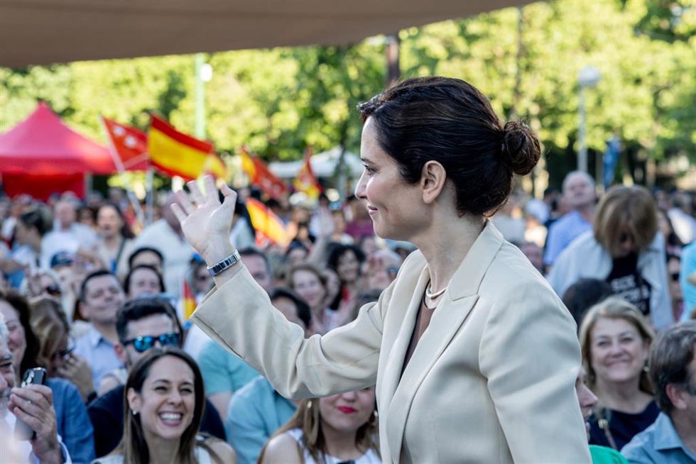 La presidenta de la Comunidad de Madrid y del PP de Madrid, Isabel Díaz Ayuso, durante el acto de balance político celebrado en el Parque de Berlín, a 22 de mayo de 2026, en Madrid (España). El encuentro multitudinario congrega a militantes, alcaldes y po