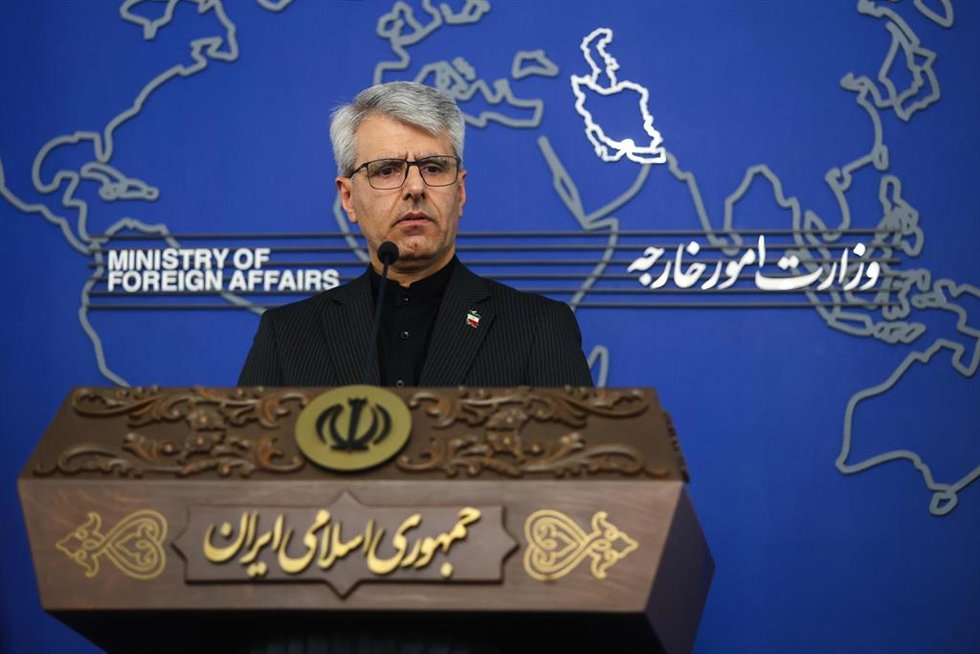 El portavoz del Ministerio de Exteriores de Irán, Esmaeil Baqaei, durante una rueda de prensa el 25 de mayo de 2026 (archivo)