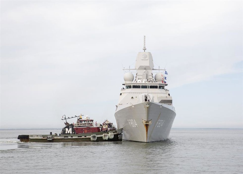 Archivo - Imagen de archivo de la fragata neerlandesa HNLMS De Ruyter.
