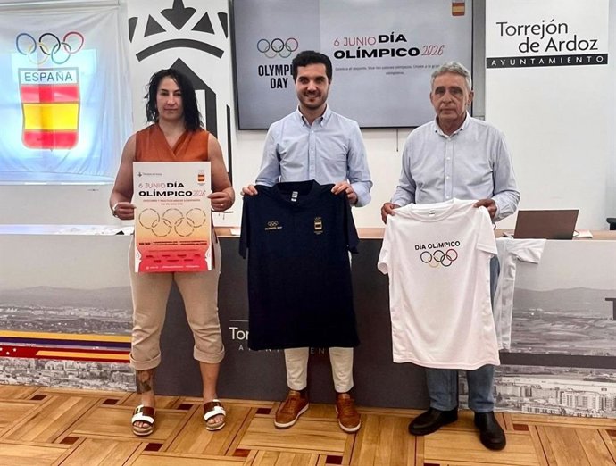 Foto de familia de la presentación del 'Día Olímpico 2026'