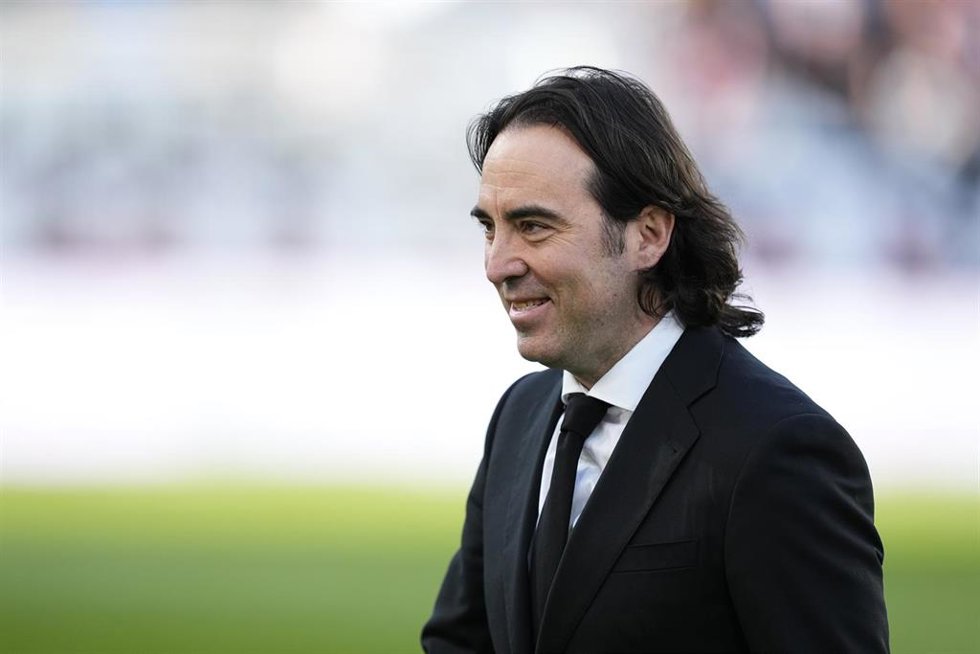 Archivo - El presidente del Rayo Vallecano, Raúl Martín Presa, ante el Real Madrid CF en Vallecas.