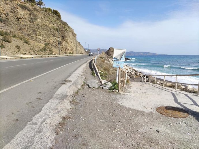 Nuevo tramo de la Senda Litoral en Torrox