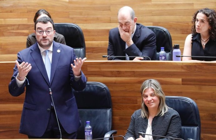 Adrián Barbón, en el pleno