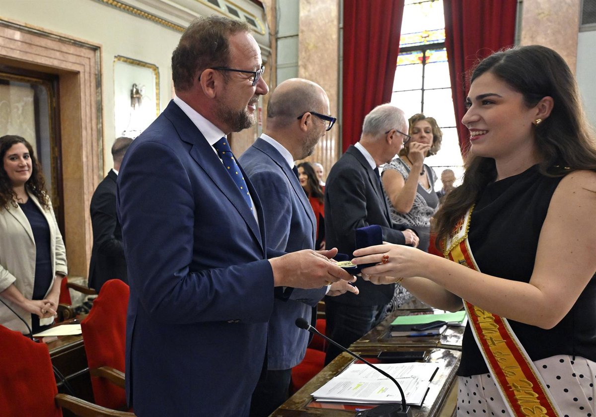 El Ayuntamiento de Murcia aprueba otorgar a José Ballesta las máximas distinciones de la ciudad