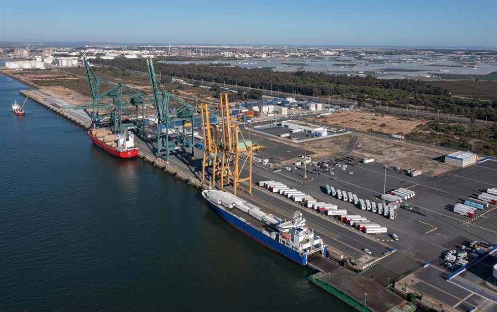 Muelle Sur del Puerto de Huelva.