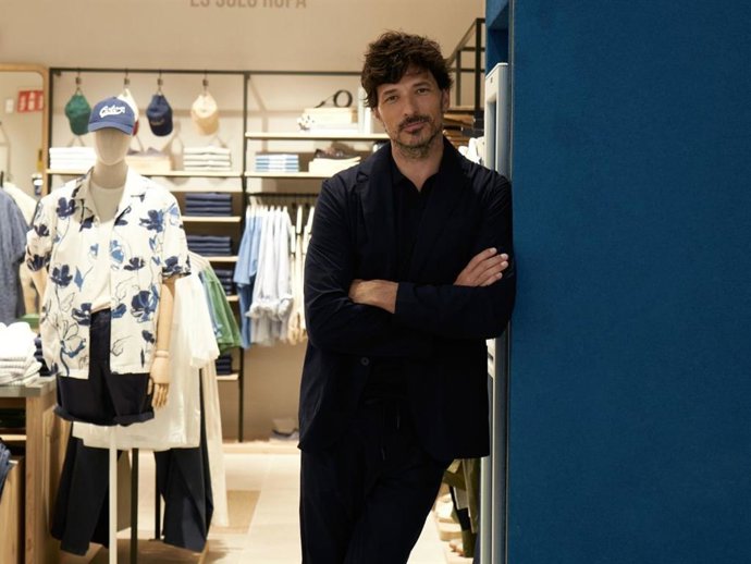 Andrés Velencoso y OOTO (Out Of The Office) inauguran su primera tienda exclusiva en Madrid en el CC Moraleja Green