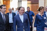 Llorca señala que las últimas encuestas reflejan un "crecimiento" del PP en la Comunitat: "Estamos en un buen camino"