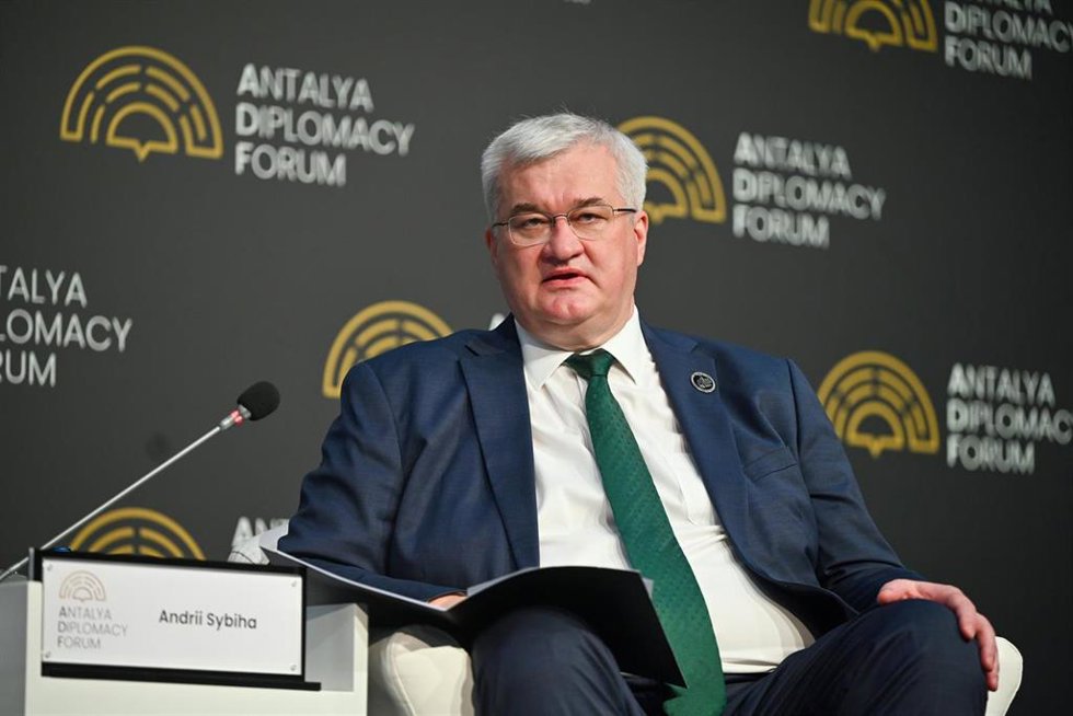 Archivo - El ministro de Exteriores de Ucrania, Andri Sibiga, en un foro de seguridad en Turquía.