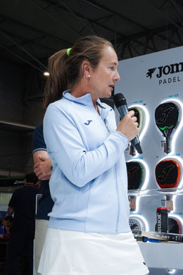 Joma reúne a más de 40 medios en Padel World Summit 2026 para mostrar su nueva colección de palas.