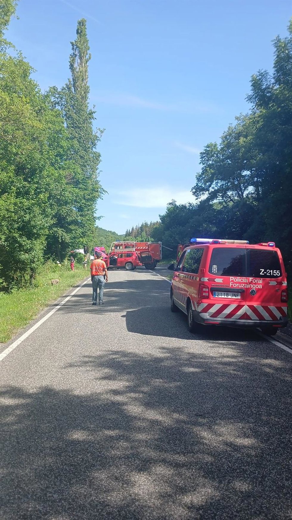 Los servicios de emergencia en el lugar del accidente.