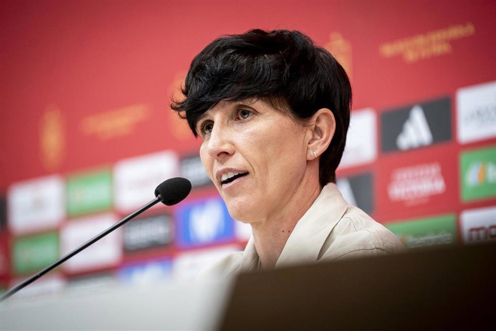 Archivo - La seleccionadora nacional Sonia Bermúdez en rueda de prensa