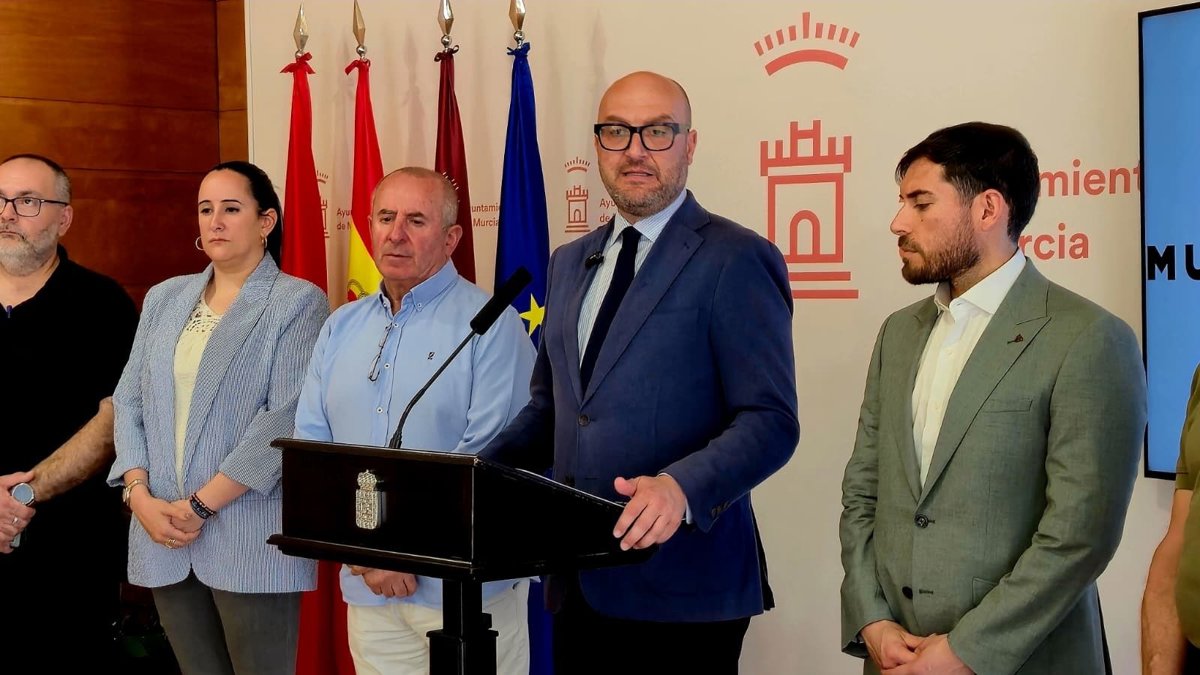 Murcia suma más de 6.000 plazas diarias adicionales en las líneas de transporte público con mayor demanda