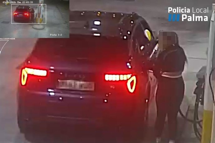 Dos investigadas por llenar el depósito y huir sin pagar con un coche de alquiler y la matricula manipulada