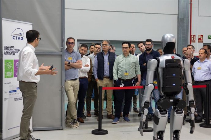 Presentación del proyecto HAARO, un Laboratorio de Humanoides y Robótica Avanzada del Centro Tecnológico de Automoción de Galicia.