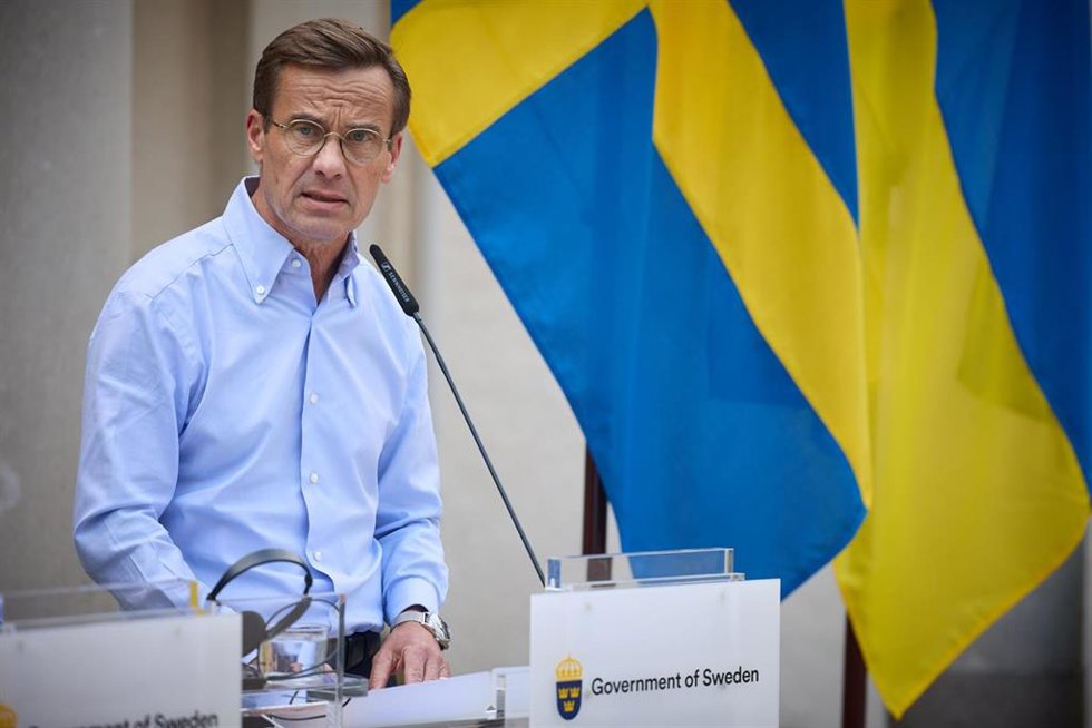 Archivo - El primer ministro sueco, Ulf Kristersson, interviene durante una rueda de prensa conjunta con el presidente ucraniano, Volodimir Zelenski, en una visita a Suecia.